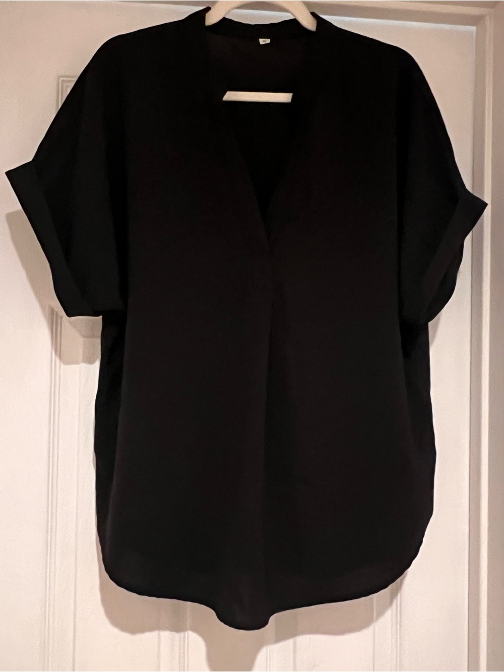 Women's Black V-Neck Short Sleeve Top